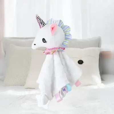 Doudou-Licorne-blanc-chambre