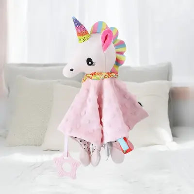 Doudou-Licorne-rose-chambre